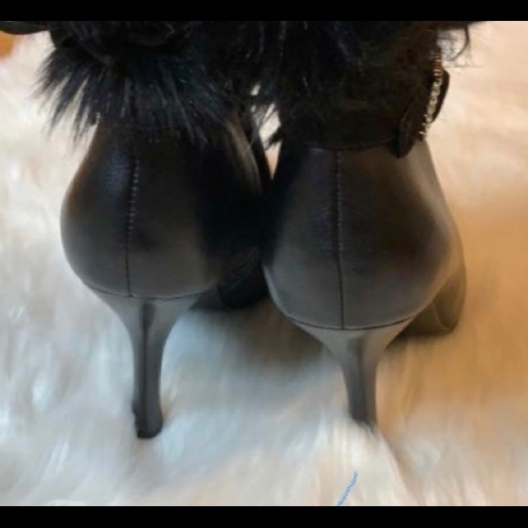 Colin stuart Black Faux Fur Booties - Picture 9 of 10